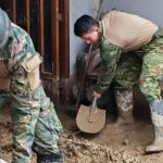 Militares activan operaciones de rescate tras el desbordamiento del río Zamora