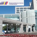 USD 2,1 millones cuesta seguro médico privado para funcionarios en el exterior