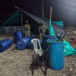 Tres aprehendidos y 5.500 galones de combustible incautados en operativo contra el robo de hidrocarburos en Sucumbíos