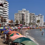 Feriado del 10 de agosto: servicios turísticos en Ecuador contarán con tarifa preferencial de IVA del 8 %