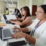 De los datos a las soluciones: universitarios investigan los problemas de Guayas en un hackathon