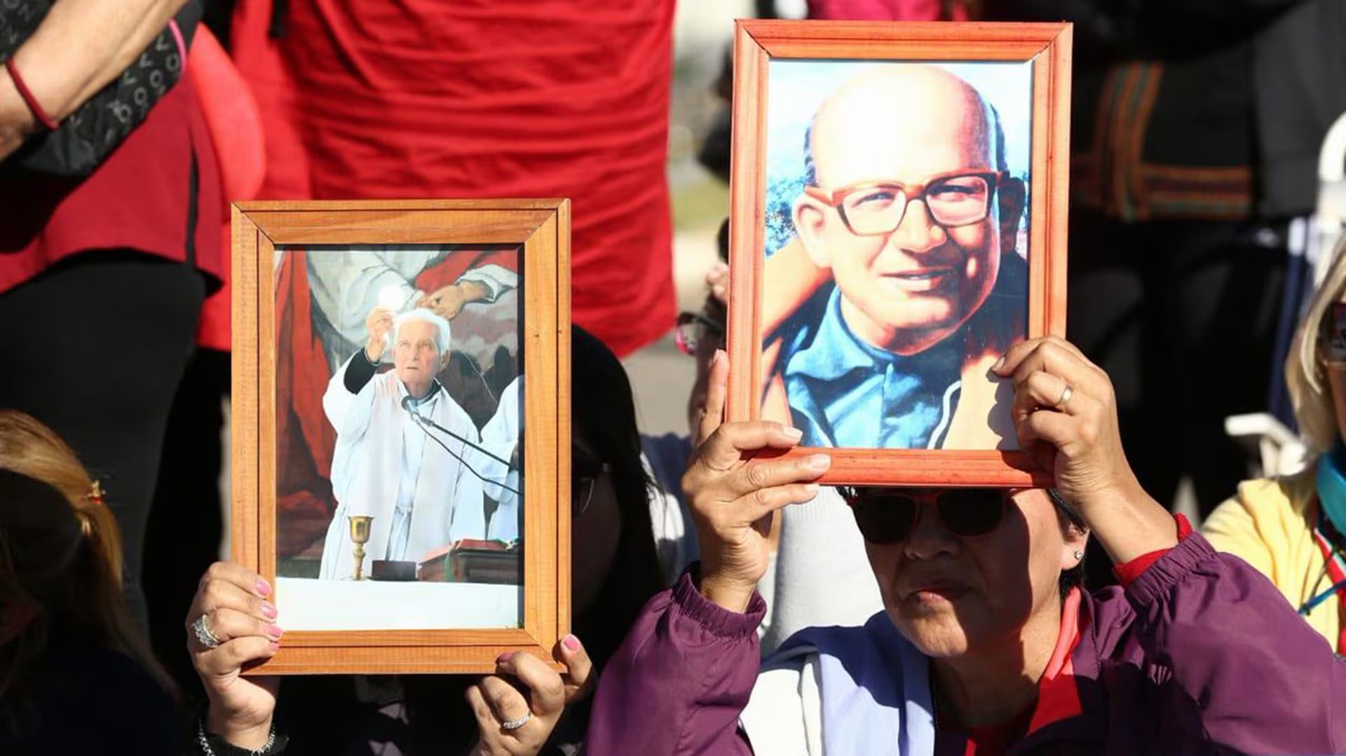 Ceremonia de beatificación del obispo Angelelli en 2019 (@GabiMichetti1)