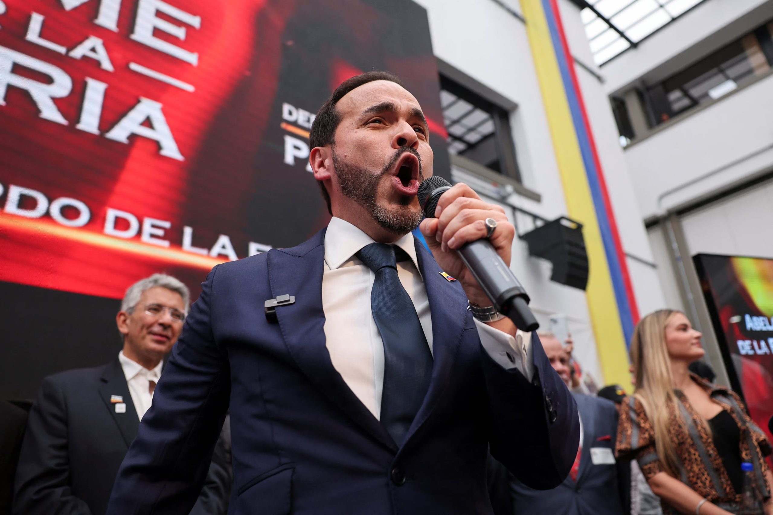 De la Espriella construyó su candidatura en menos de un año, tras fundar el movimiento político Defensores de la Patria y consolidarse como figura central de la derecha colombiana - crédito Luisa Gonzalez/REUTERS