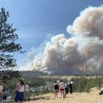 Washington: arrestan a sospechoso de incendio que devastó 700 edificios y evacuó a 60.000 personas