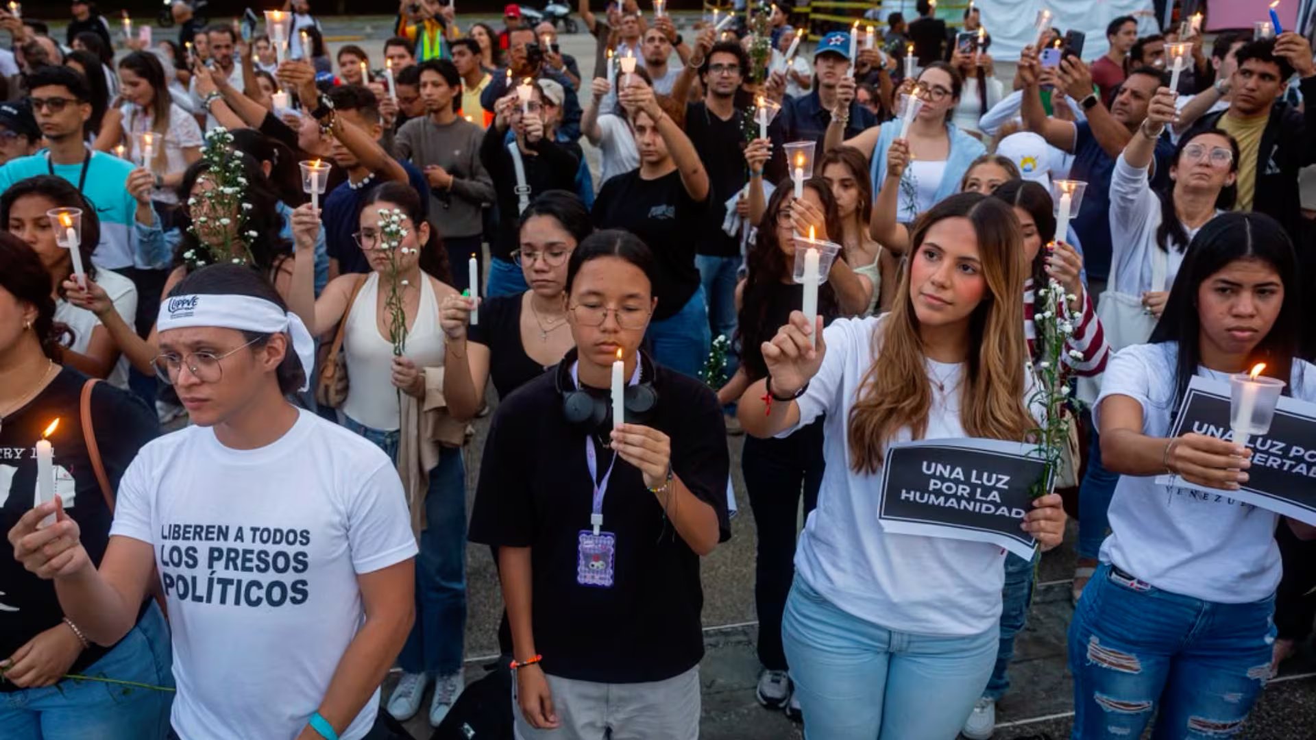 Familiares de presos políticos piden la liberación de sus seres queridos (@Clippve)