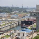 Canal de Panamá: dos recortes de calado por sequía inminente