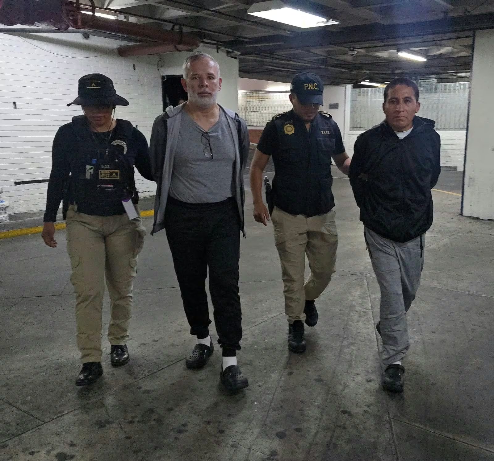 Junto a “El Capi”, también fue detenido Rudy “N”, de 44 años, solicitado por autoridades de Jalapa. (PNC de Guatemala)
