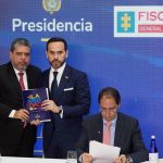 El ‘Libro de la verdad’: estas serían las 10 denuncias más fuertes que lleva el informe del gobierno de Abelardo de la Espriella sobre presunta corrupción en el gobierno de Gustavo Petro