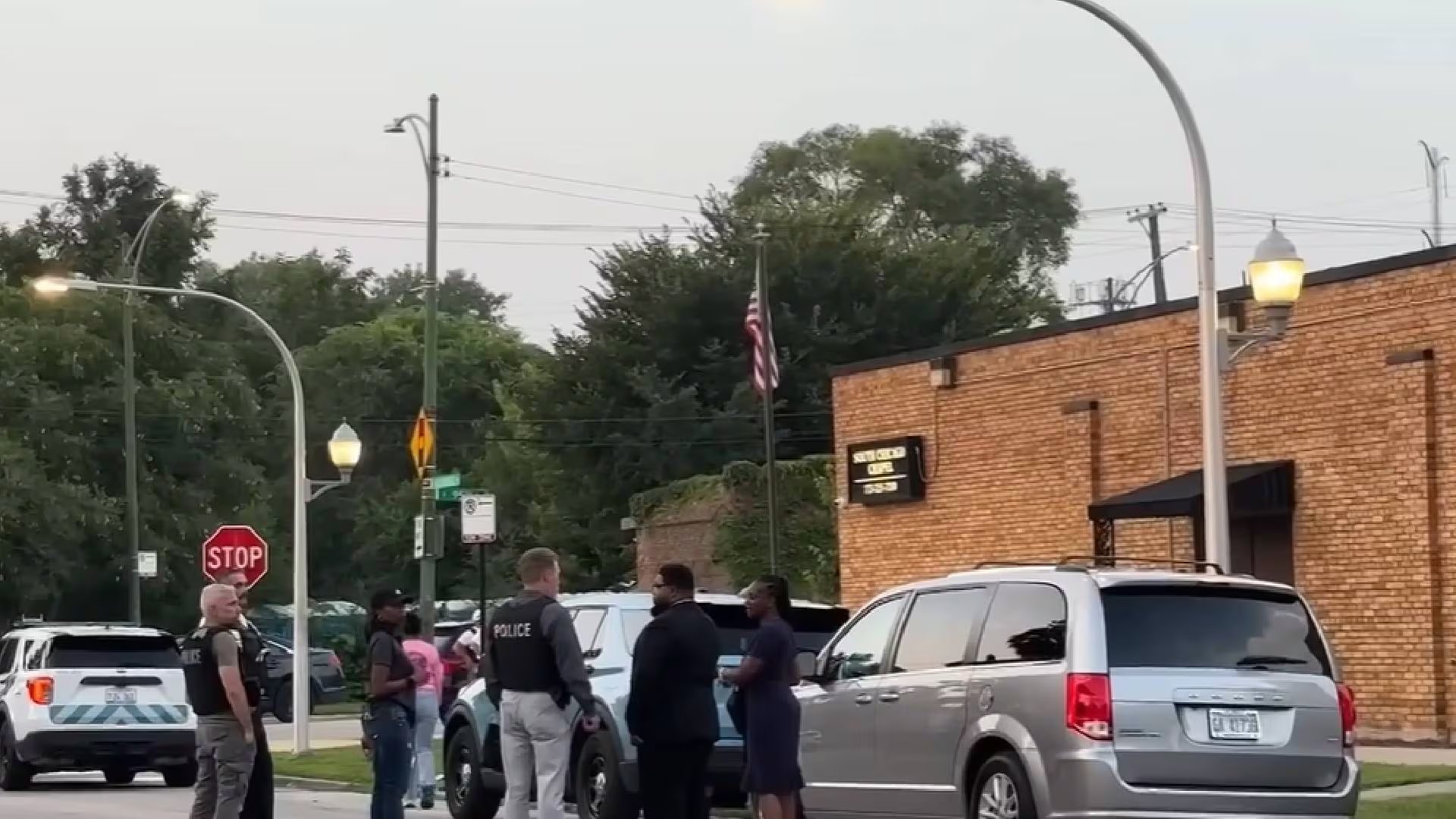 Las autoridades detectaron en South Chicago Chapel un almacenamiento irregular de cuerpos en un área sin refrigeración, con roedores y larvas (CBS)