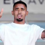 NUEVO GOLEADOR LLEGA AL CAMP NOU: Gabriel Jesus llega a Barcelona para cerrar su fichaje