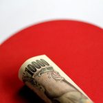 Japón y EE.UU. intervienen juntos para frenar caída del yen