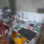 Policía interviene un domicilio en Guayaquil donde se procesaban y empaquetaban medicinas de forma fraudulenta