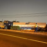 Nuevo siniestro con un tráiler en Guayaquil: contenedor quedó atravesado cerca de la Prosperina