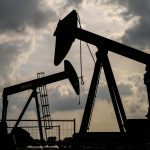 La AIE empeora sus previsiones de oferta y demanda de petróleo ante la falta de acuerdo sobre Ormuz