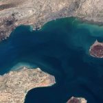 Irán acusa a EE.UU. de atacar isla de Larak y promete castigo