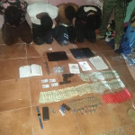 Fuerzas Armadas capturan a cuatro supuestos miembros de Los Lobos con 20 explosivos en Quito