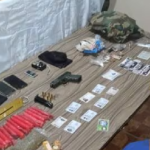 Dos ciudadanos fueron aprehendidos con explosivos, armas y droga en el Comité del Pueblo, Quito