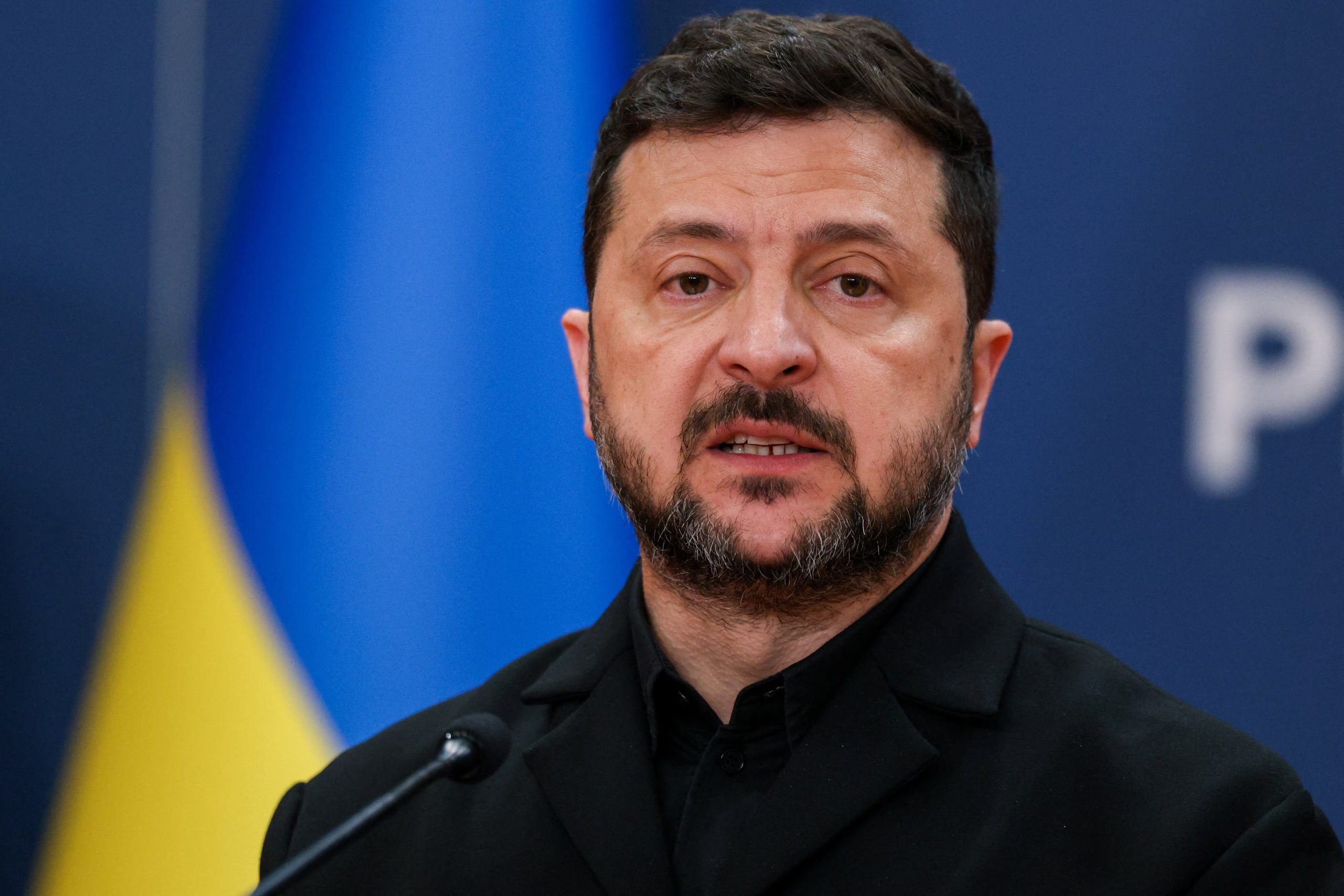 Volodímir Zelensky denunció que Rusia lanzó dos oleadas de drones sobre Krivi Rig y que el segundo ataque alcanzó a los equipos de rescate (REUTERS/Marko Djurica)