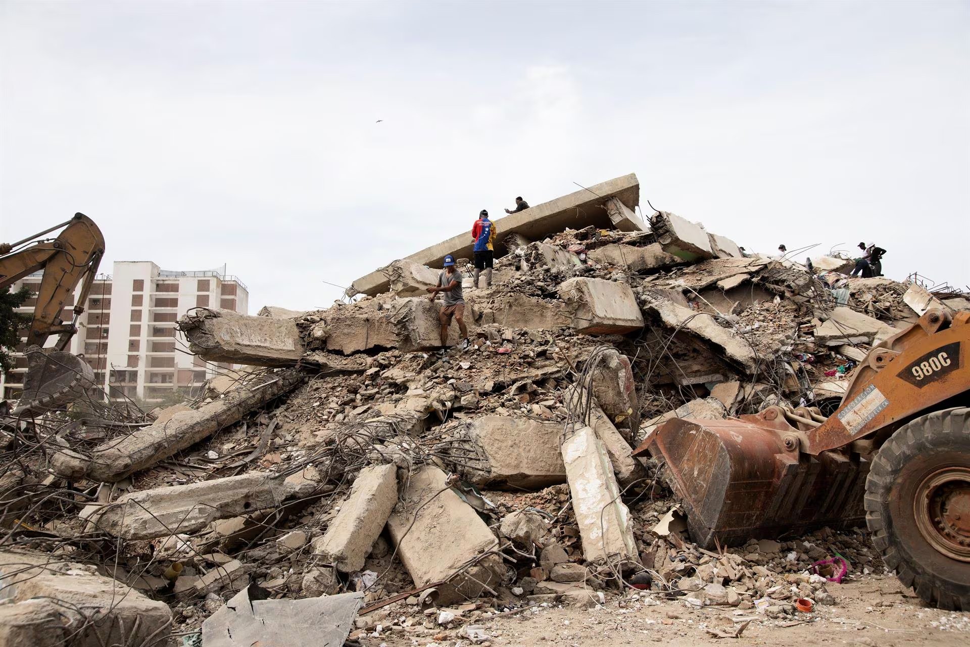 Según expertos, una combinación de factores naturales y humanos desencadenó una tragedia mayor en los terremotos en Venezuela (Europa Press)