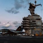 Trump ordena a la Armada de EE.UU. volver a catapultas de vapor en portaaviones