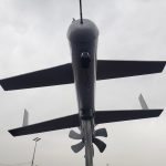 Un ataque de los rebeldes hutíes obligó a suspender los vuelos en un aeropuerto saudí cerca de Yemen