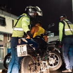 21 motos y 5 vehículos retenidos en operativo en Guayaquil
