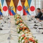 Daniel Noboa sube al 45% de aprobación, pero cae al puesto 11 regional
