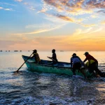 Pescadores de Manabí, atrapados entre el narcotráfico y los ataques militares en alta mar