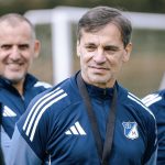 NO VA MÁS EN COLOMBIA: Fabián Bustos es despedido como DT de Millonarios