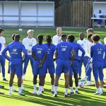 Un entrenamiento con 12 jugadores para la primera sesión de Zinédine Zidane al frente de Francia