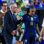 ALARMAS EN BRASIL: Raphinha sufrió una molestia muscular tras salir de la cancha
