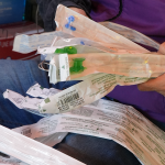 Más de 7600 medicamentos y dispositivos médicos irregulares fueron detectados en exteriores de Hospital Monte Sinaí de Guayaquil