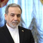 Araqchi: Irán negocia pero se prepara para guerra con EE.UU.