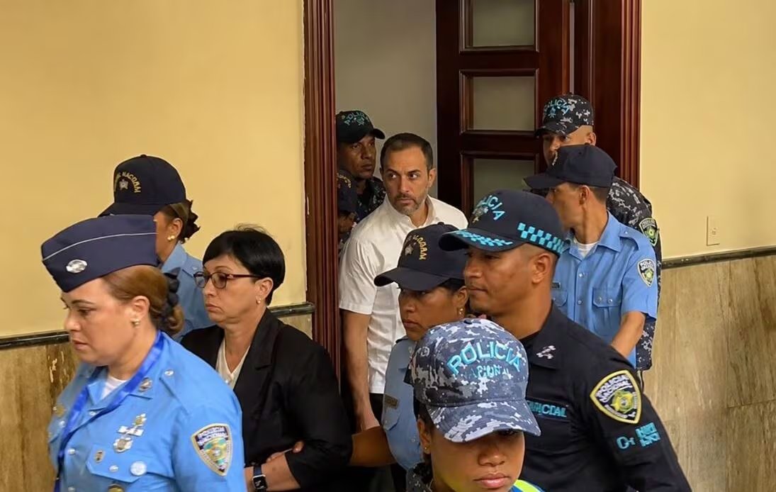 El juicio por el derrumbe de la discoteca Jet Set en Santo Domingo avanza con una nueva audiencia por una tragedia que dejó 236 muertos y más de 180 heridos. (N Digital)