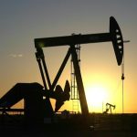 Crudo WTI supera los 100 dólares por tensiones en Medio Oriente