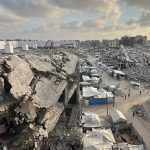 Tragedia en Gaza: derrumbe de edificio deja 6 muertos y decenas sepultados