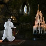 León XIV en Lourdes: misa multitudinaria y encuentro con víctimas de abusos