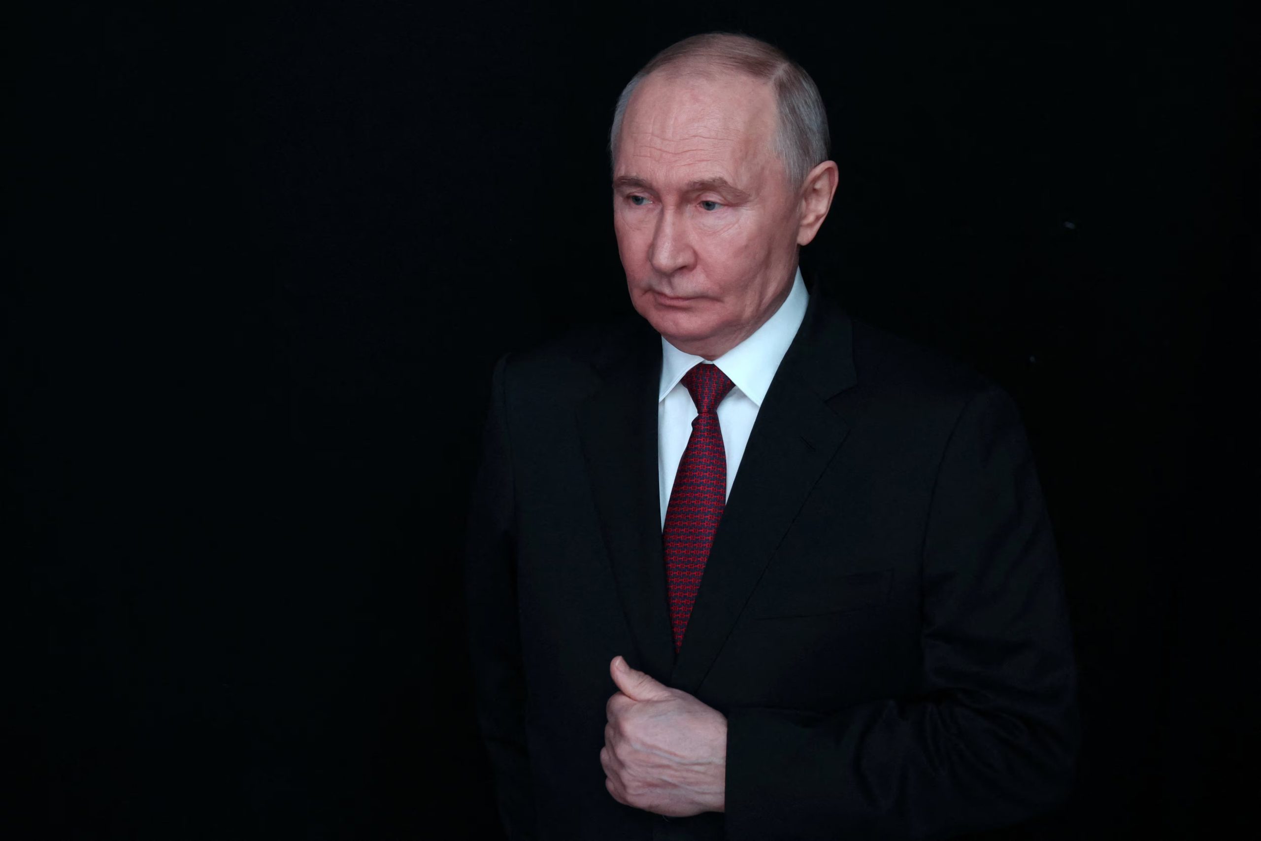 La acusación identificó como miembros centrales de la Red RIS a Yuri Khrameev, Kirill Khrameev y Oemis Romagoza Durruthy, señalados por coordinar operaciones para la organización. (Sputnik/Vyacheslav Prokofyev/Pool via REUTERS)