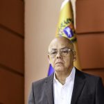 Gobierno y oposición en Venezuela extienden diálogo sobre libertad de expresión