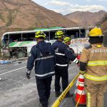 Tragedia en la Panamericana: bus a Ecuador deja 4 muertos y 20 heridos