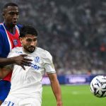 UN LÍDER EN LA ZAGA: Willian Pacho figura en la defensa de PSG para ganarle a Marsella el clásico