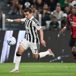 TITULAR EN EL CLÁSICO: Pervis Estupiñán jugó 90 minutos durante el empate del AC Milan vs Juventus