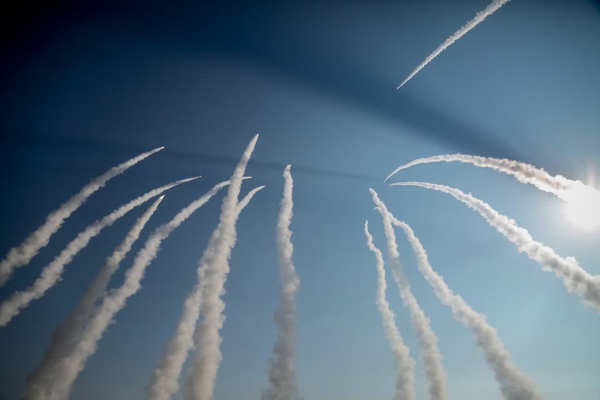 Irán ya había respondido con misiles contra posiciones de Estados Unidos en Jordania y Emiratos Árabes Unidos, donde fueron interceptados proyectiles y neutralizado un dron.