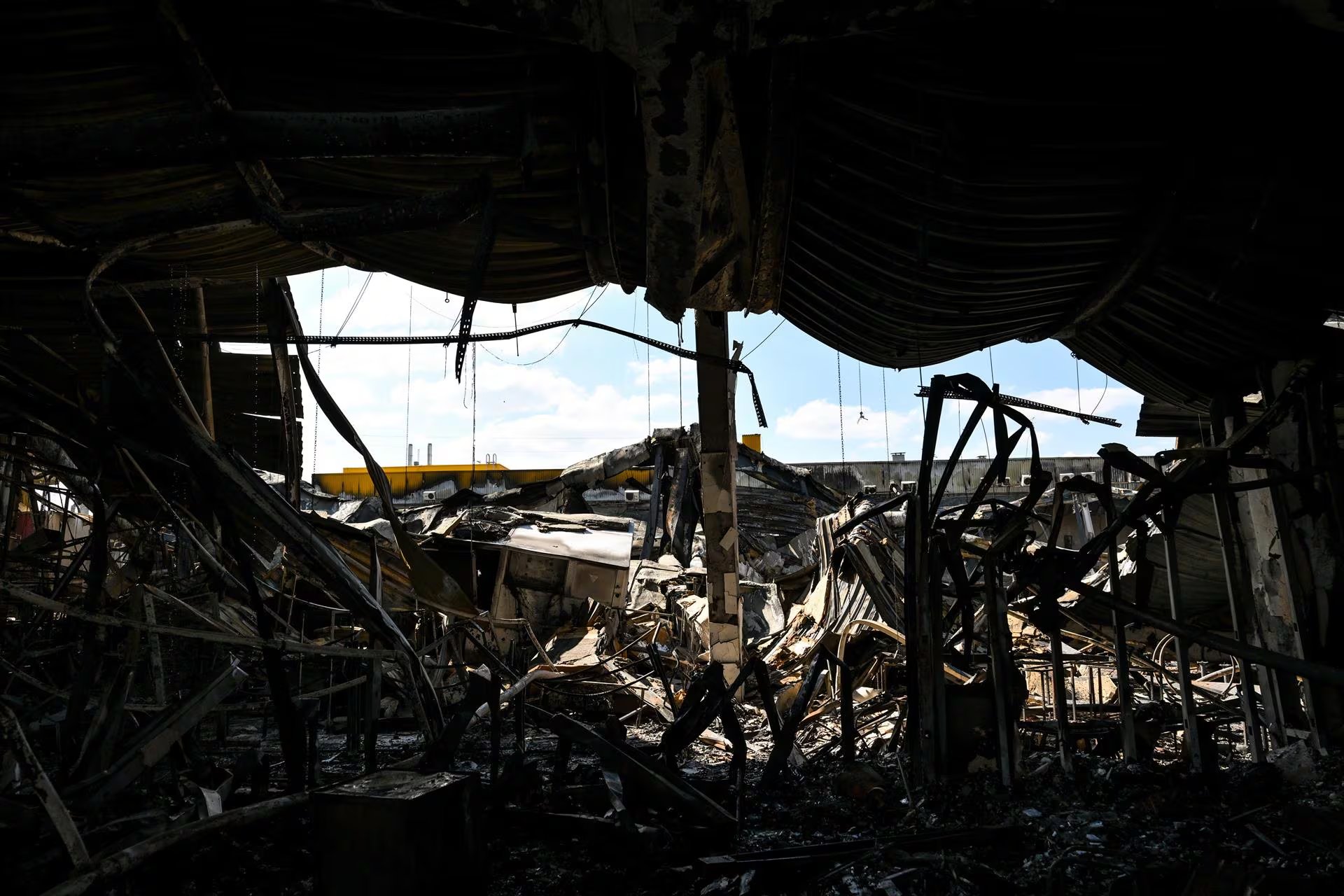 Las autoridades de Moscú confirmaron daños en la refinería de Kapotnia, una instalación clave para el abastecimiento de combustible de la capital rusa.