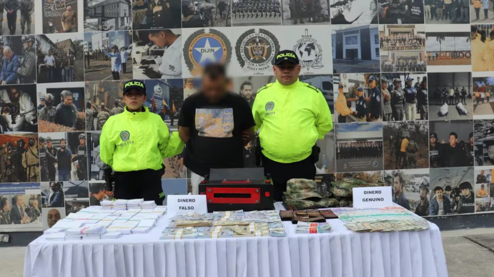 En Suba fue capturado Omar Montes, alias Damián, con 266.010 dólares falsos, 350.950.000 pesos adulterados y dinero genuino usado como señuelo - crédito Policía Nacional