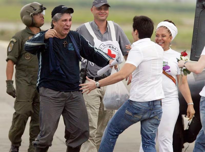 Sigifredo López recuperó la libertad el 5 de febrero de 2009, luego de casi siete años de secuestro - crédito Jaime Saldarriaga/AP