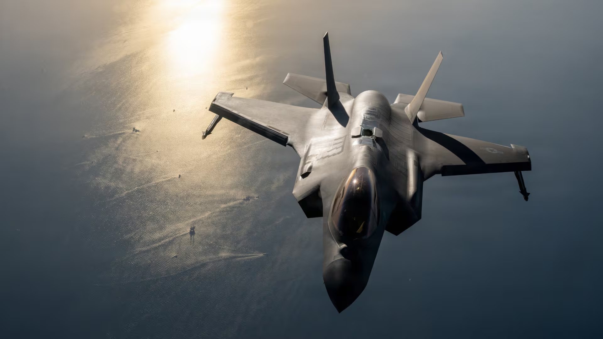 El CENTCOM confirmó que la ofensiva de Estados Unidos comenzó a las 12:00 y apuntó contra objetivos de la Guardia Revolucionaria Islámica en Irán. (@CENTCOM)