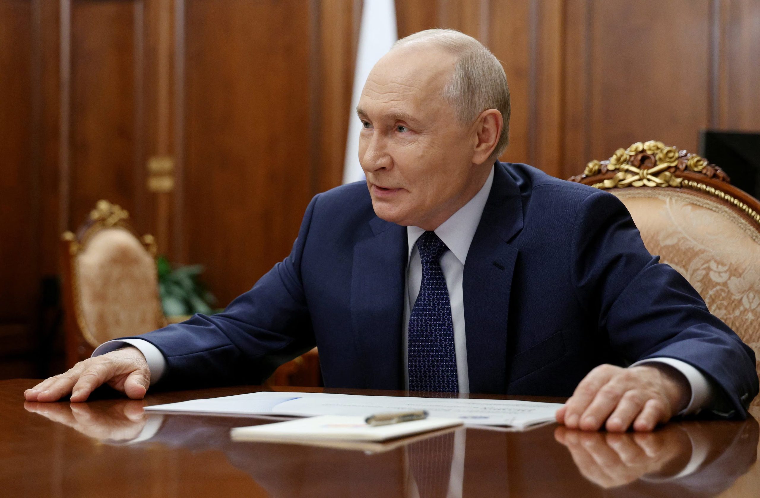 El presidente Vladímir Putin restringió por decreto la divulgación de estadísticas aduaneras y datos de procesamiento del sector energético ruso. (Reuters)