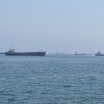 Proyectil impacta petrolero en el estrecho de Ormuz; tripulación a salvo