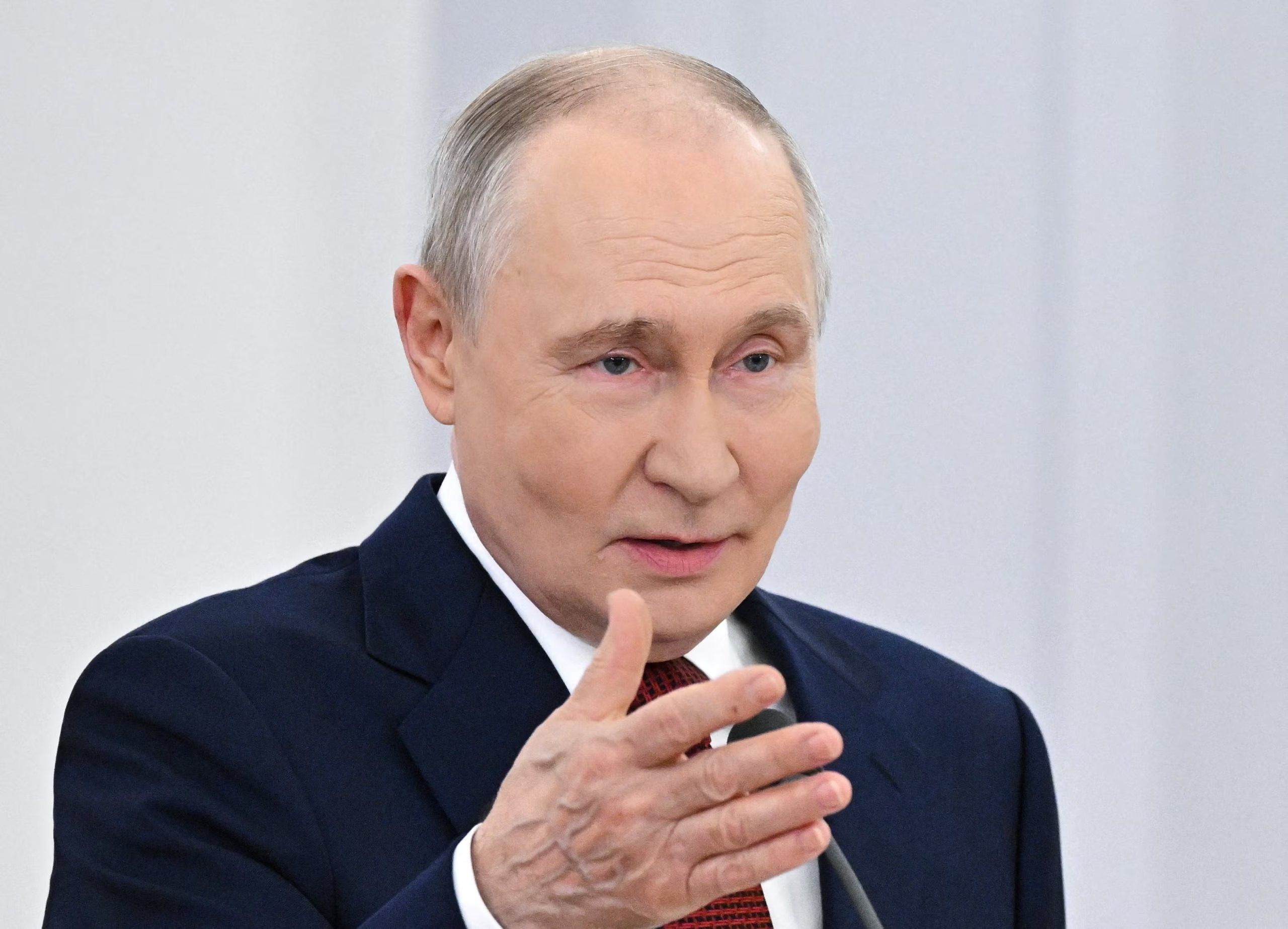 La firma de servicios financieros A7 movilizó más de 500 millones de dólares en transacciones prohibidas para eludir las sanciones occidentales contra Rusia. (Sputnik/Sergey Bobylev/Pool via REUTERS)